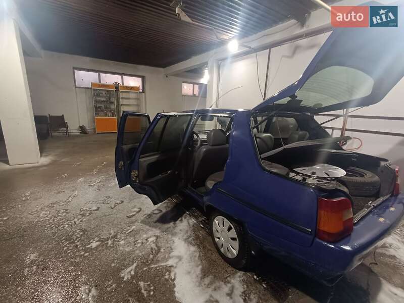 Ліфтбек ЗАЗ 1103 Славута 2003 в Славуті фото 2 Ліфтбек ЗАЗ 1103 Славута 2003 в Славуті