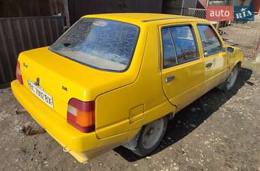 Лифтбек ЗАЗ 1103 Славута 2004 в Буске