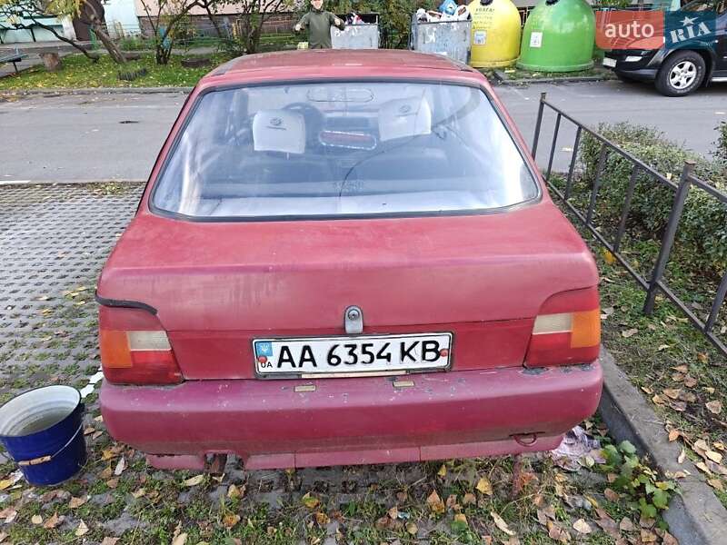 Ліфтбек ЗАЗ 1103 Славута 2004 в Києві