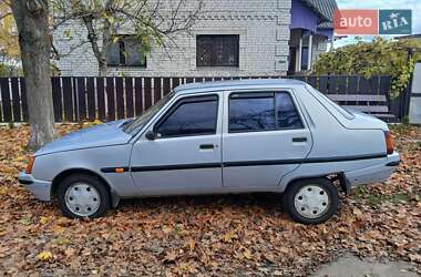 Лифтбек ЗАЗ 1103 Славута 2004 в Чернигове