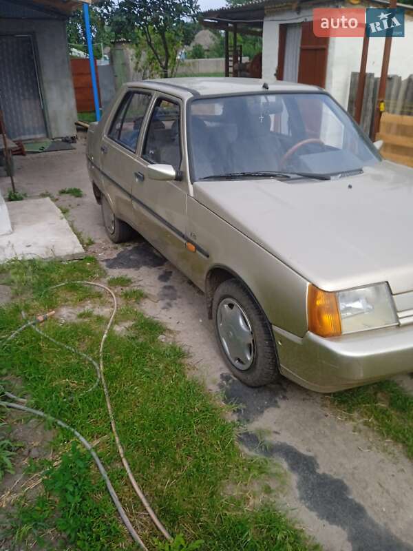 Ліфтбек ЗАЗ 1103 Славута 2001 в Черкасах фото 5 Ліфтбек ЗАЗ 1103 Славута 2001 в Черкасах