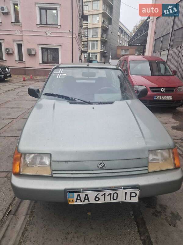 Лифтбек ЗАЗ 1103 Славута 2006 в Киеве