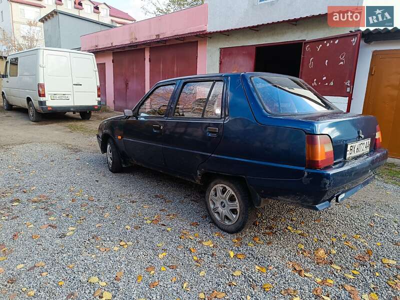 Лифтбек ЗАЗ 1103 Славута 2005 в Славуте фото 6 Лифтбек ЗАЗ 1103 Славута 2005 в Славуте