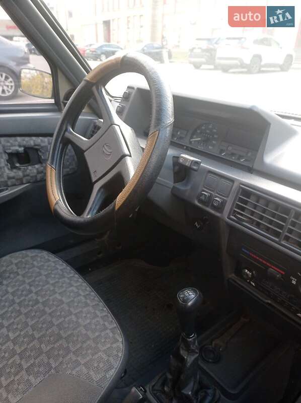 Лифтбек ЗАЗ 1103 Славута 2003 в Днепре фото 3 Лифтбек ЗАЗ 1103 Славута 2003 в Днепре