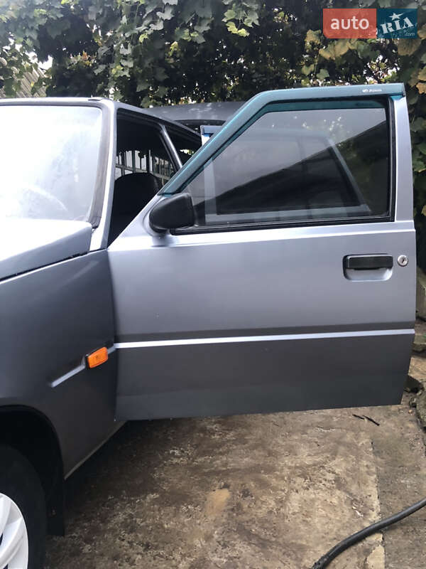 Лифтбек ЗАЗ 1103 Славута 2006 в Новоархангельске фото 3 Лифтбек ЗАЗ 1103 Славута 2006 в Новоархангельске
