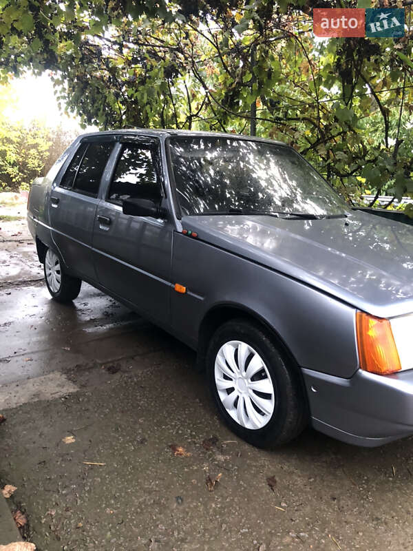 Лифтбек ЗАЗ 1103 Славута 2006 в Новоархангельске фото 17 Лифтбек ЗАЗ 1103 Славута 2006 в Новоархангельске