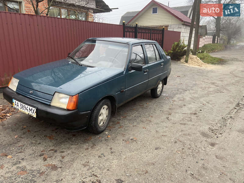 Лифтбек ЗАЗ 1103 Славута 2004 в Иванкове