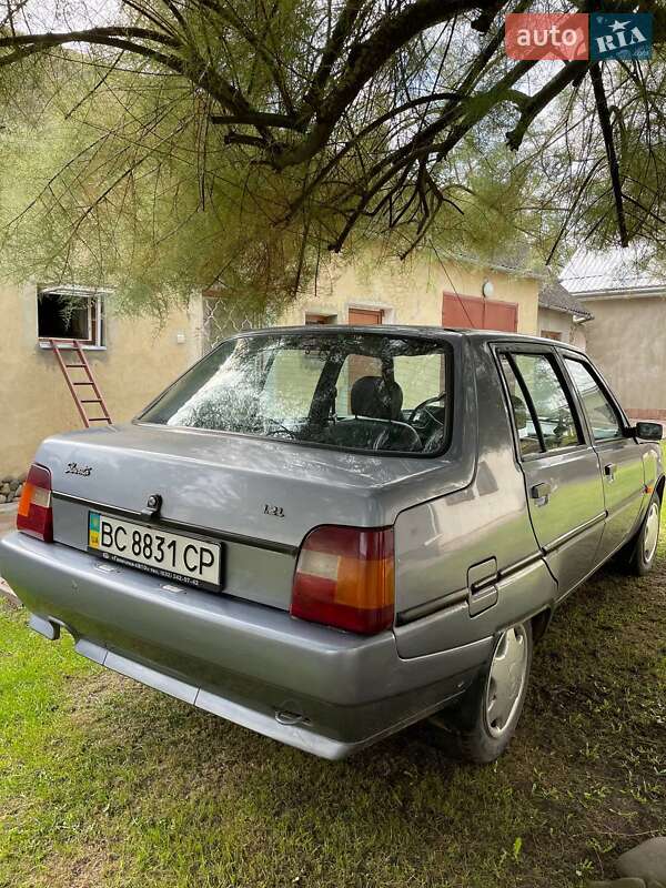 Лифтбек ЗАЗ 1103 Славута 2006 в Львове