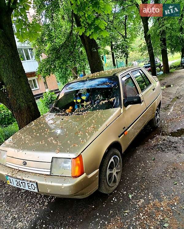 Лифтбек ЗАЗ 1103 Славута 2002 в Обухове фото Лифтбек ЗАЗ 1103 Славута 2002 в Обухове
