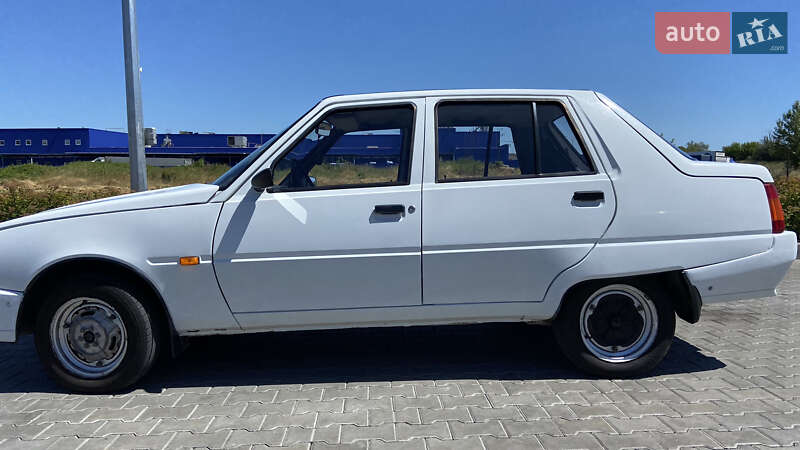 Лифтбек ЗАЗ 1103 Славута 2008 в Стрые фото 2 Лифтбек ЗАЗ 1103 Славута 2008 в Стрые