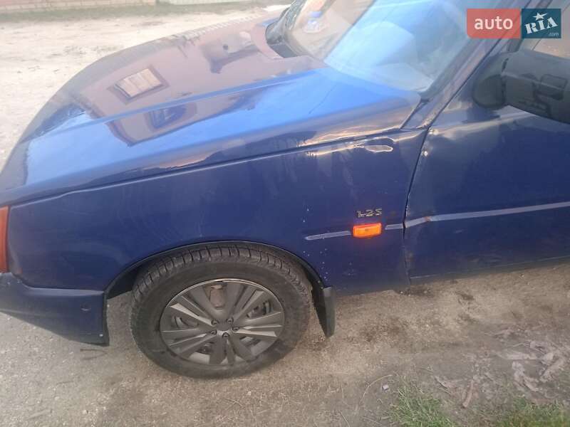 Лифтбек ЗАЗ 1103 Славута 2004 в Тернополе фото 3 Лифтбек ЗАЗ 1103 Славута 2004 в Тернополе