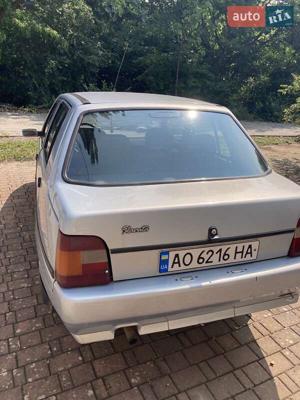 Ліфтбек ЗАЗ 1103 Славута 2004 в Ужгороді фото 2 Ліфтбек ЗАЗ 1103 Славута 2004 в Ужгороді