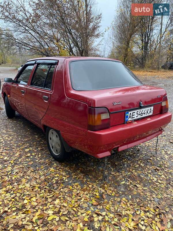 Лифтбек ЗАЗ 1103 Славута 2006 в Синельниково