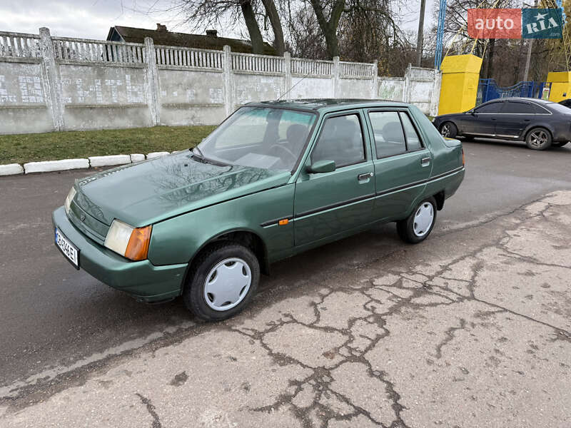 Лифтбек ЗАЗ 1103 Славута 2006 в Прилуках