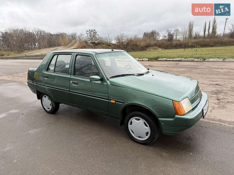 Лифтбек ЗАЗ 1103 Славута 2006 в Прилуках