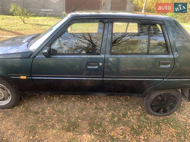 Лифтбек ЗАЗ 1103 Славута 2004 в Запорожье фото 3 Лифтбек ЗАЗ 1103 Славута 2004 в Запорожье