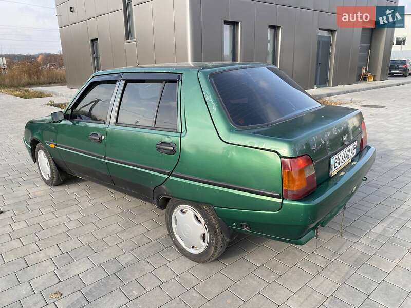 Лифтбек ЗАЗ 1103 Славута 2004 в Хмельницком