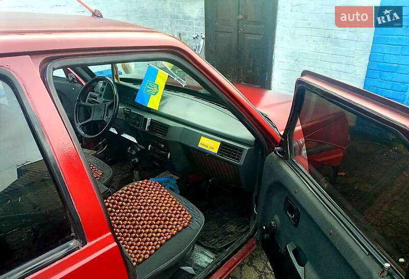 Лифтбек ЗАЗ 1103 Славута 1999 в Ватутино фото 2 Лифтбек ЗАЗ 1103 Славута 1999 в Ватутино