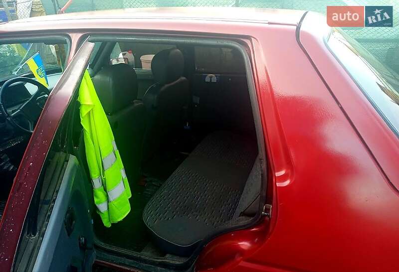 Лифтбек ЗАЗ 1103 Славута 1999 в Ватутино фото 6 Лифтбек ЗАЗ 1103 Славута 1999 в Ватутино