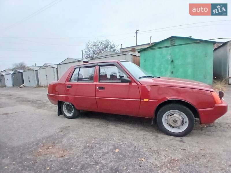 Лифтбек ЗАЗ 1103 Славута 2007 в Кременчуге