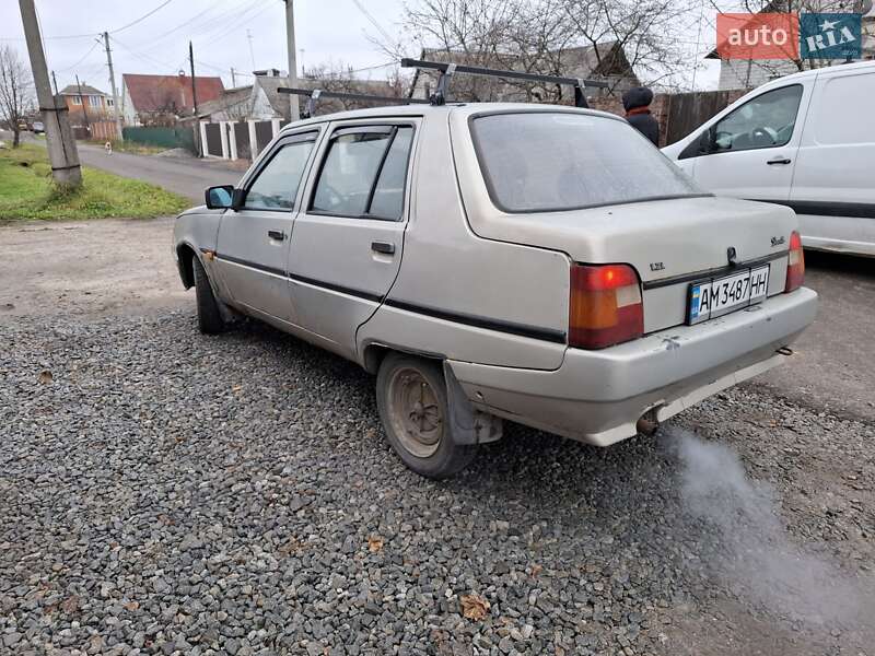 Ліфтбек ЗАЗ 1103 Славута 2006 в Житомирі