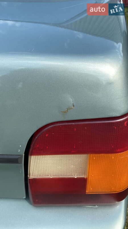 Лифтбек ЗАЗ 1103 Славута 2006 в Порогах