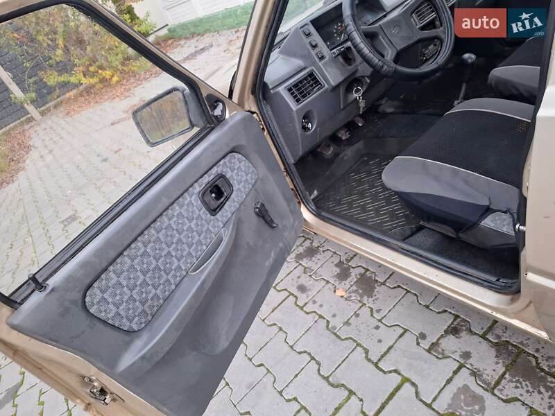 Лифтбек ЗАЗ 1103 Славута 2003 в Черновцах