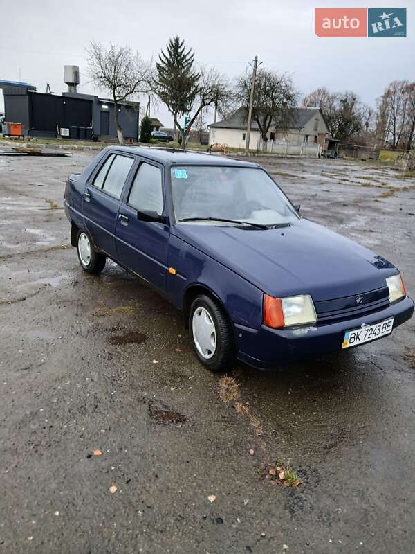 Лифтбек ЗАЗ 1103 Славута 2010 в Демидовке