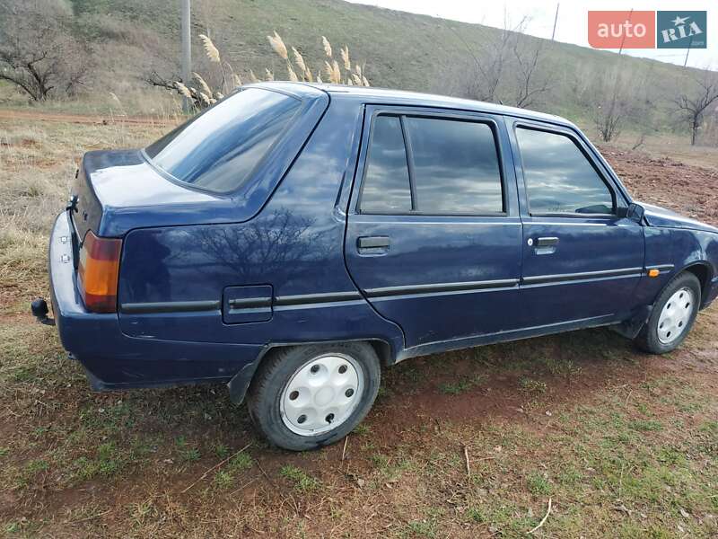 Лифтбек ЗАЗ 1103 Славута 2006 в Кривом Роге