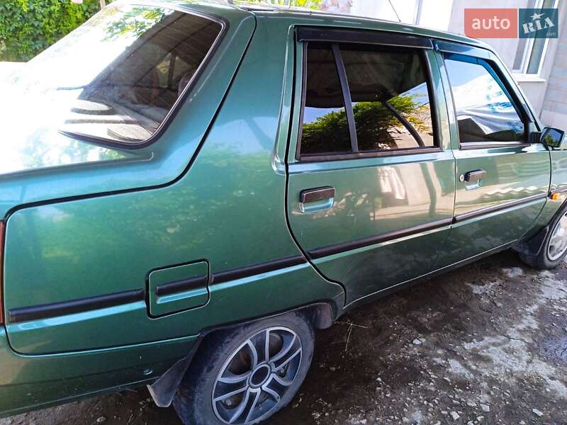 Лифтбек ЗАЗ 1103 Славута 2008 в Запорожье