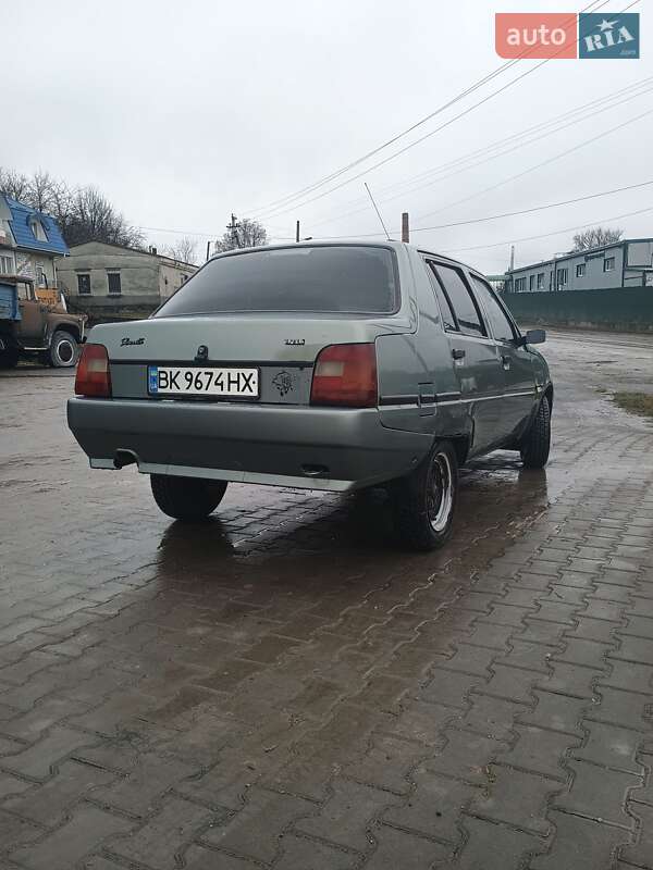 Лифтбек ЗАЗ 1103 Славута 2007 в Городке