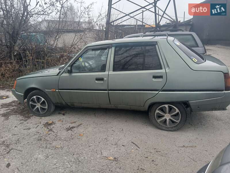 Ліфтбек ЗАЗ 1103 Славута 2006 в Запоріжжі фото 5 Ліфтбек ЗАЗ 1103 Славута 2006 в Запоріжжі