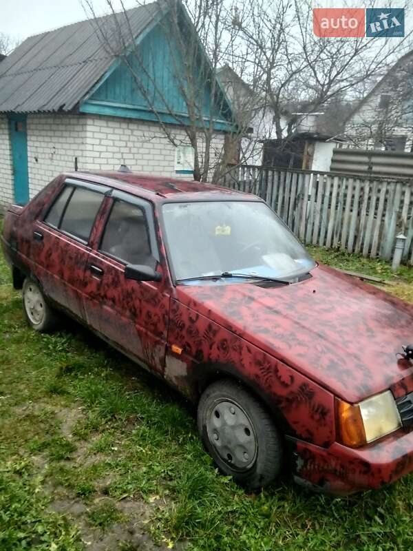 Лифтбек ЗАЗ 1103 Славута 2002 в Житомире