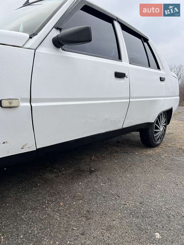 Ліфтбек ЗАЗ 1103 Славута 2003 в Чигирину