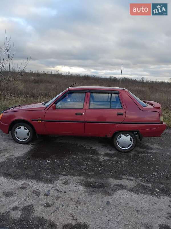 Ліфтбек ЗАЗ 1103 Славута 2002 в Сумах