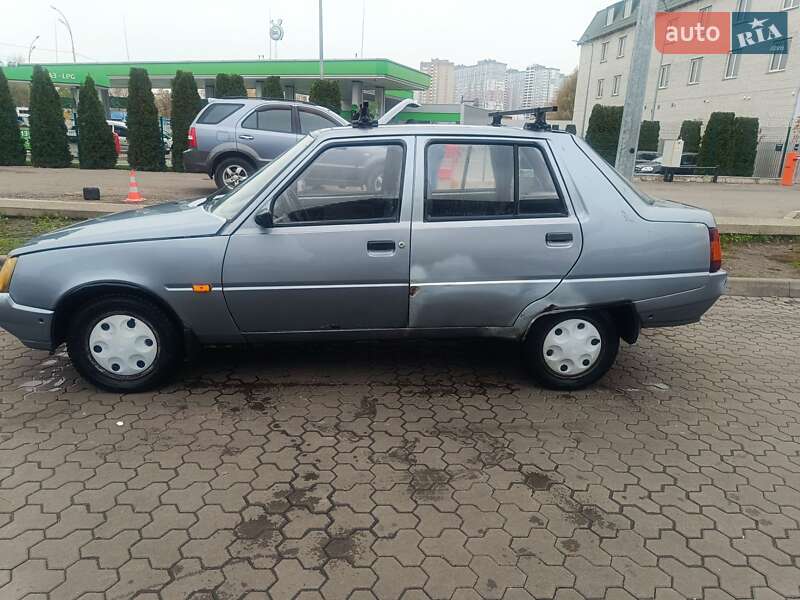 Ліфтбек ЗАЗ 1103 Славута 2006 в Києві