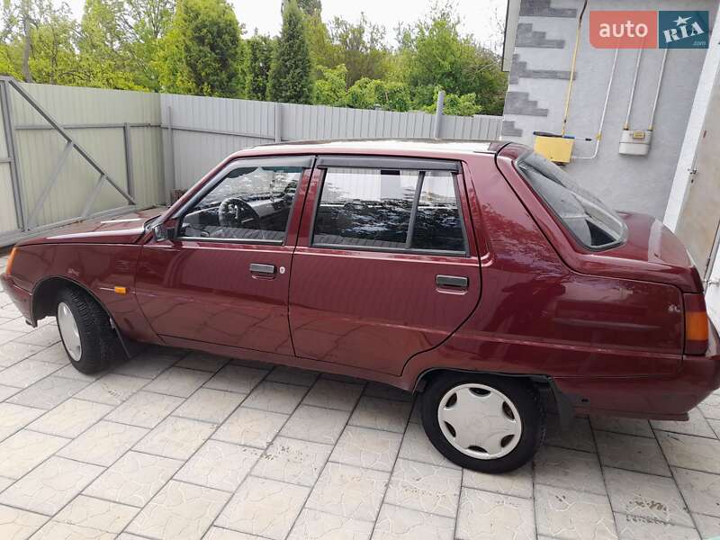 Лифтбек ЗАЗ 1103 Славута 2006 в Барышевке