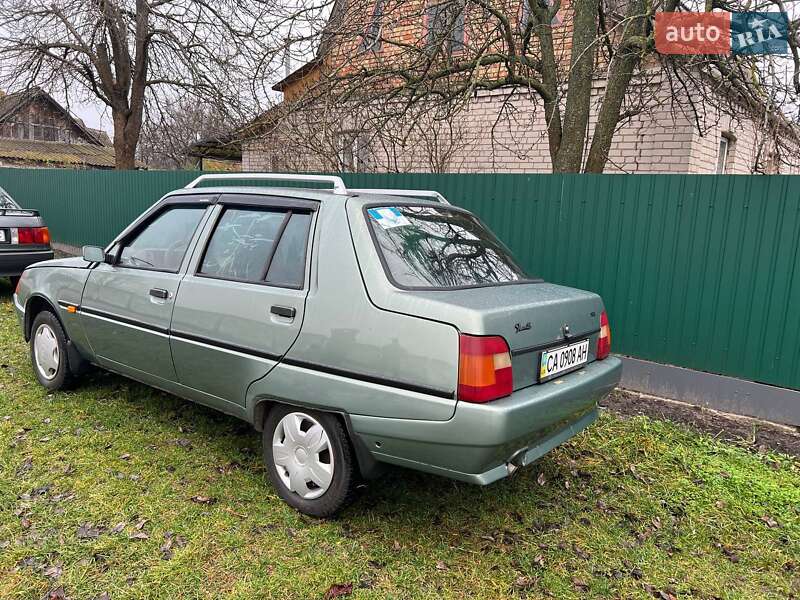 Ліфтбек ЗАЗ 1103 Славута 2006 в Києві