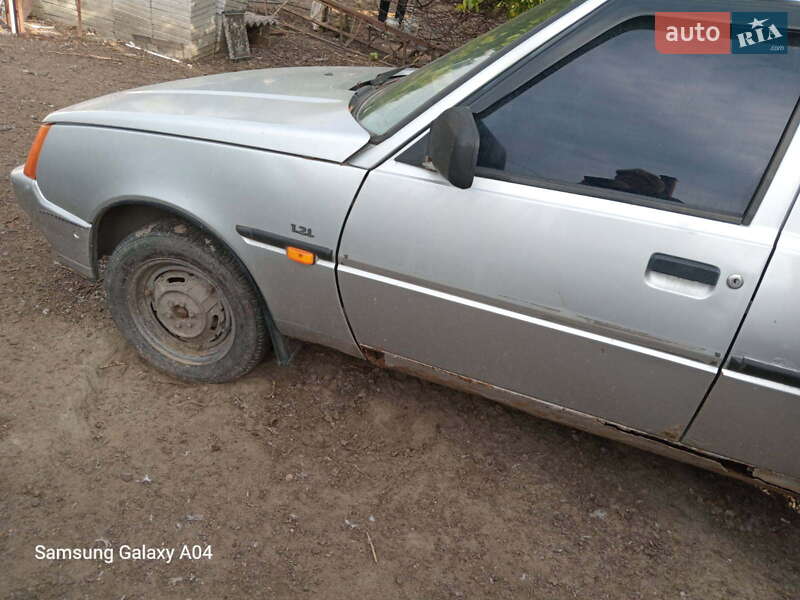 Лифтбек ЗАЗ 1103 Славута 2003 в Днепре