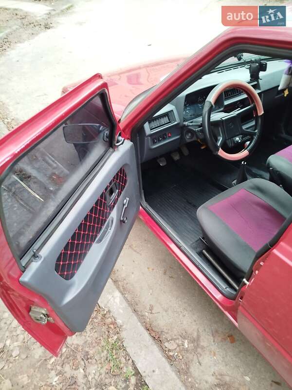 Лифтбек ЗАЗ 1103 Славута 2004 в Кривом Роге фото 10 Лифтбек ЗАЗ 1103 Славута 2004 в Кривом Роге