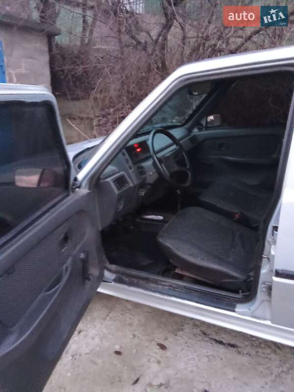 Лифтбек ЗАЗ 1103 Славута 2005 в Запорожье фото 8 Лифтбек ЗАЗ 1103 Славута 2005 в Запорожье
