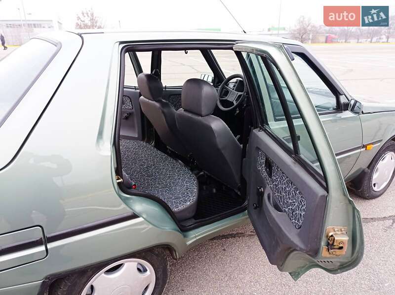 Лифтбек ЗАЗ 1103 Славута 2009 в Запорожье