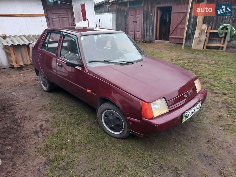 Лифтбек ЗАЗ 1103 Славута 2007 в Дубно