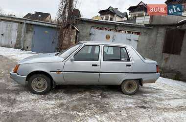 Лифтбек ЗАЗ 1103 Славута 2004 в Черновцах