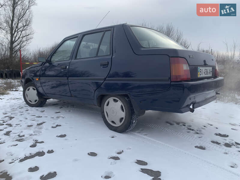 Лифтбек ЗАЗ 1103 Славута 2006 в Хороле фото 3 Лифтбек ЗАЗ 1103 Славута 2006 в Хороле