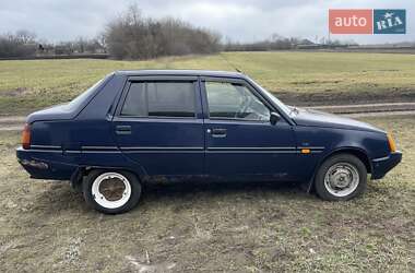 Лифтбек ЗАЗ 1103 Славута 2004 в Карловке