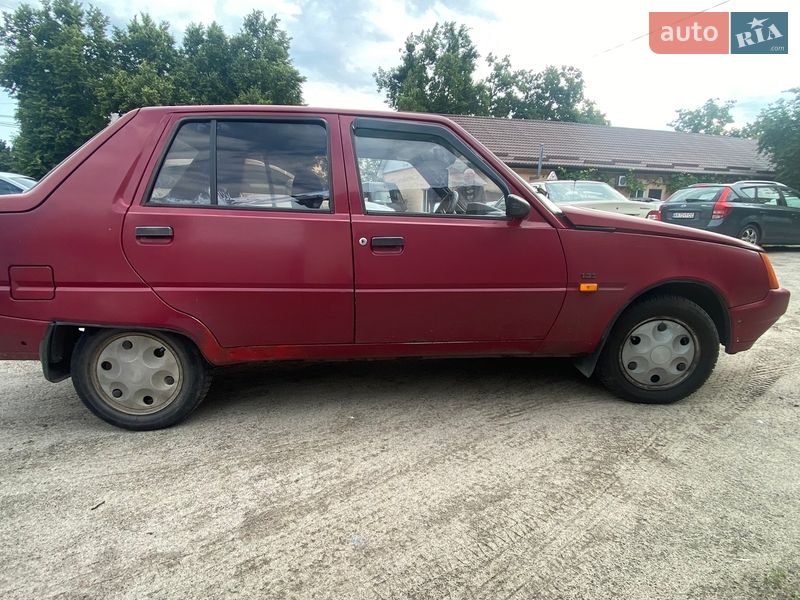 Лифтбек ЗАЗ 1103 Славута 2003 в Житомире