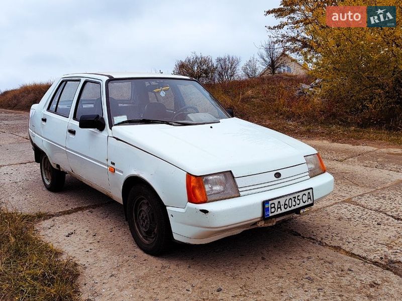 Лифтбек ЗАЗ 1103 Славута 2003 в Светловодске фото Лифтбек ЗАЗ 1103 Славута 2003 в Светловодске