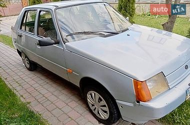 Лифтбек ЗАЗ 1103 Славута 2004 в Волочиске