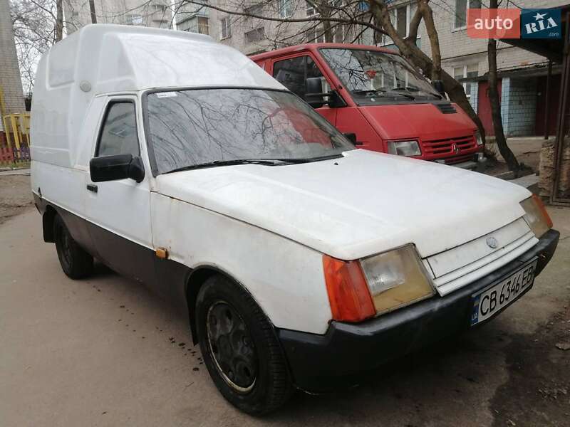 Вантажний фургон ЗАЗ 11055 2004 в Чернігові